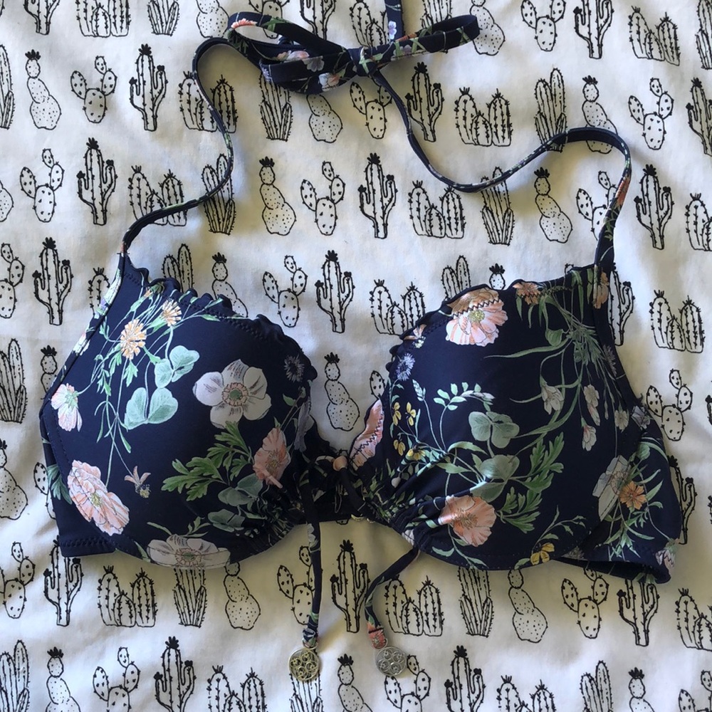 **Floral Bikini Top**